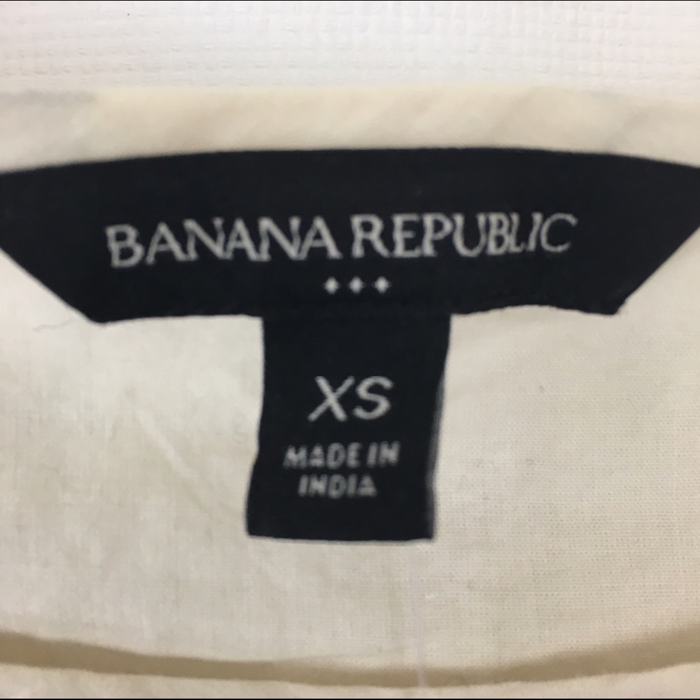 Beautiful macrame detail Banana Republic top. XS - Picture 5 of 7